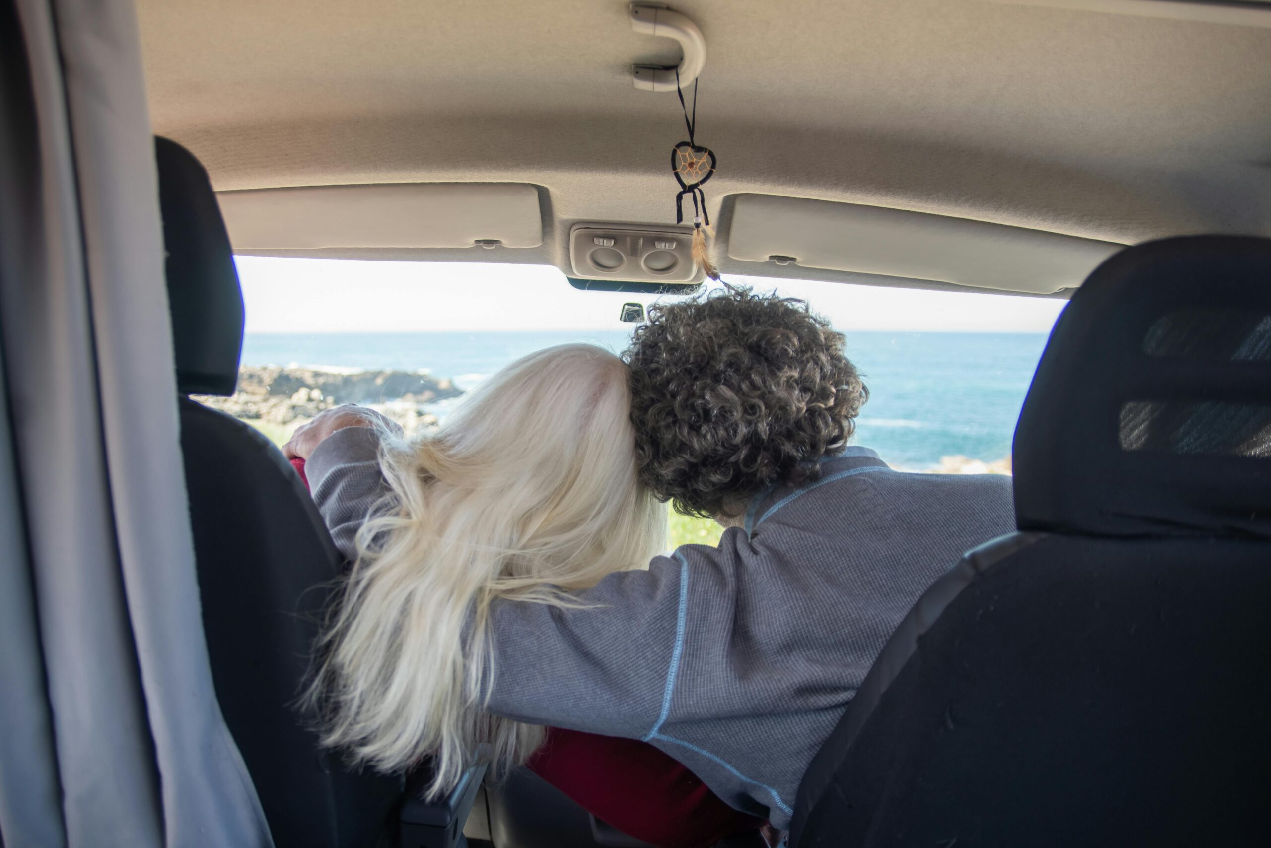 Mr et Mme Martin à bord de leur camping-car